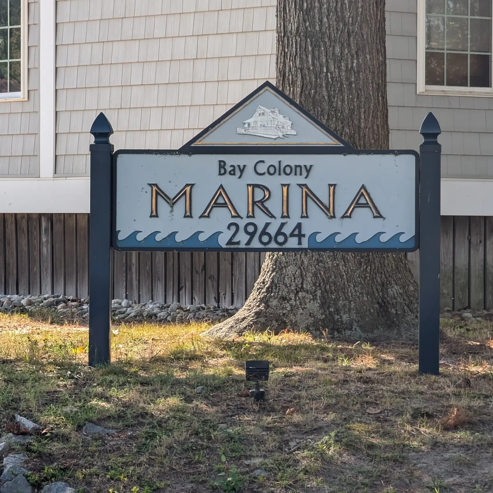 Bay Colony Marina Entrance Sign
